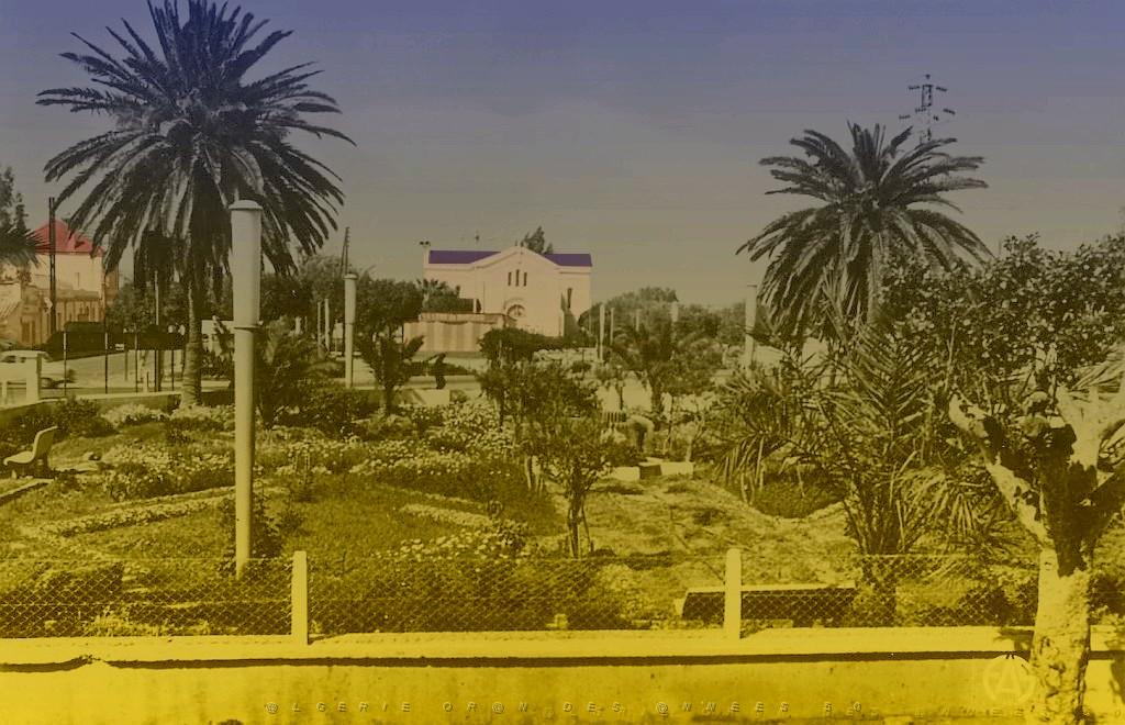 SAINTE BARBE DU TLELAT 508  JARDIN PUBLIC.jpg